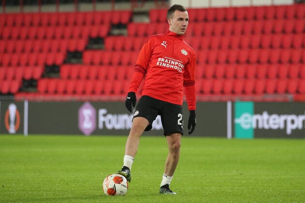 Eindhoven, Niederlande 25. November 2021: Europa League - 2021 2022 - PSV Eindhoven vs. Sturm Graz Mario Goetze Götze (PSV Eindhoven) Philips-Stadion Copyright: xFotostandx xvanxderxVeldenx