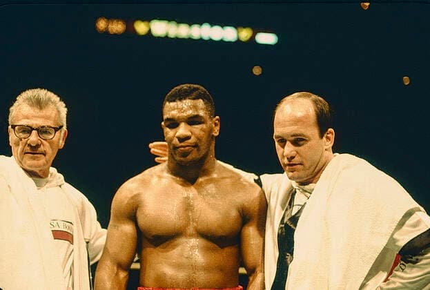BOXING Mike Tyson Mike Tyson vs. Steve Zouski fight with trainer Kevin Rooney at the Nassau Coliseum, Uniondale, New York on March 10,1986 Uniondale Nassau Coliseum NY United States Copyright: xStevenxExxSutton DUOMO PCNx BX8602_031001