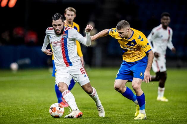 Broendby IF v Lyon, UEFA Europa League, Broendby, Denmark Broendby, Denmark. 25th, November 2021. Rayan Cherki (18) of Lyon and Josip Radosevic (22) of Broendby IF seen during the UEFA Europa League match between Broendby IF and Lyon at Broendby Stadion in Broendby. Brondby Denmark  Copyright: xGonzalesxPhoto LassexLagonix