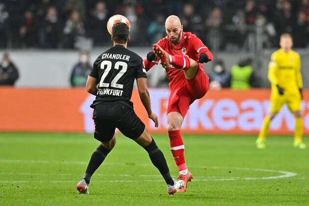 FRANKFURT, GERMANY - NOVEMBER 25 : Dorian Dessoleil defender of Antwerp FC during the UEFA Europa League Group stage D match between Eintracht Frankfurt and Royal Antwerp FC on November 25, 2021 in Frankfurt, Germany, 25 11 21 ( Frankfurt v Antwerp FC - UEFA Europa League PhotoNews Panoramic 