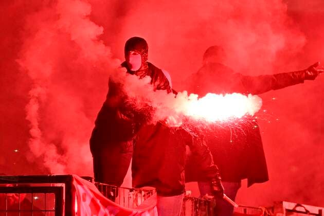 FRANKFURT, GERMANY - NOVEMBER 25 : Supporters of Antwerp during the UEFA Europa League Group stage D match between Eintracht Frankfurt and Royal Antwerp FC on November 25, 2021 in Frankfurt, Germany, 25 11 21 ( Frankfurt v Antwerp FC - UEFA Europa League PhotoNews Panoramic 