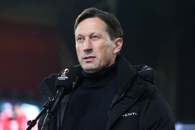 Eindhoven, Niederlande 25. November 2021: Europa League - 2021 2022 - PSV Eindhoven vs. Sturm Graz Trainer Roger Schmidt (PSV Eindhoven) Philips-Stadion Copyright: xFotostandx xvanxderxVeldenx