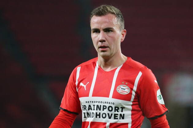 Eindhoven, Niederlande 25. November 2021: Europa League - 2021 2022 - PSV Eindhoven vs. Sturm Graz Mario Goetze Götze (PSV Eindhoven) Philips-Stadion Copyright: xFotostandx xvanxderxVeldenx