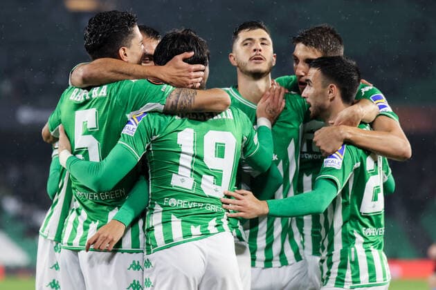 November 25, 2021, Seville, Seville, Spain: Players of Real Betis celebrate a goal during the UEFA Europa League Group G stage match between Real Betis and Ferencv¡rosi TC at Benito Villamarin Stadium on November 25, 2021 in Seville, Spain. Seville Spain - ZUMAd159 0142868628st Copyright: xJosexLuisxContrerasx