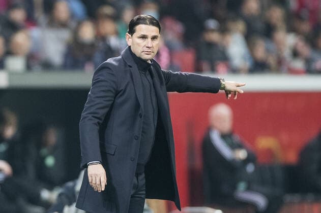 UEL: Bayer 04 Leverkusen - Celtic FC; 25.11.2021 Gerardo Seoane (Trainer Bayer 04 Leverkusen) UEL: Bayer 04 Leverkusen - Celtic FC, BayArena Leverkusen Copyright: xBEAUTIFULxSPORTS Wunderlx