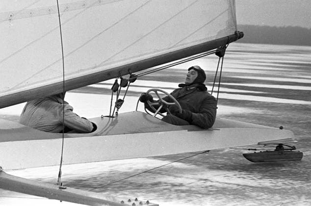 Ice-yachting championship 680275 01.01.1967 1967 USSR ice-yachting championship. USSR champion Ants Raud driving. Viktor Ahlomov Sputnik Russia  Copyright: xViktorxAhlomovx