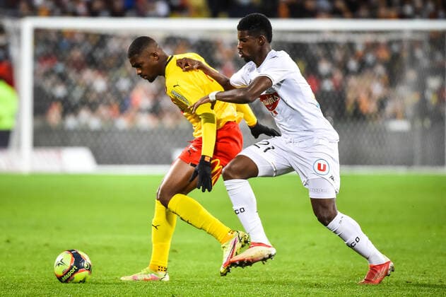 Cheick DOUCOURE of Lens and Mohamed-Ali CHO of Angers FOOTBALL : RC Lens vs Angers SCO - Ligue 1 Uber Eats - 26 11 2021 MatthieuMirville Panoramic 