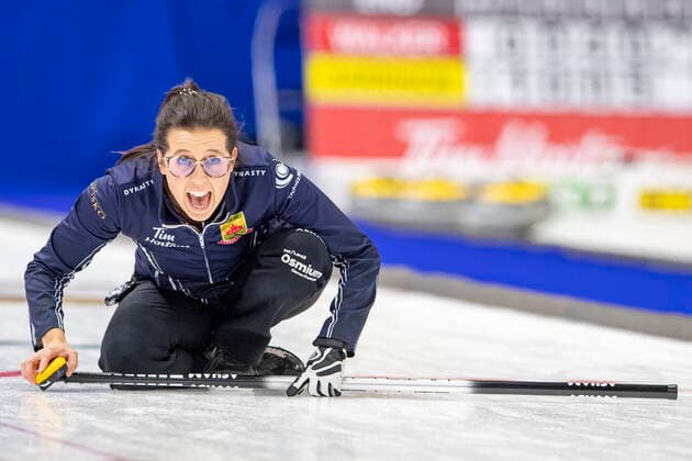 November 26, 2021, Saskatoon, SK, Canada: Team Fleury third Selena Njegovan calls to her sweepers against Team Jones during Draw 17 of the 2021 Canadian Olympic curling trials in Saskatoon, Friday, November 26, 2021. Selena Njegovan  - ZUMAc35_ 20211126_zaf_c35_191 Copyright: xLiamxRichardsx
