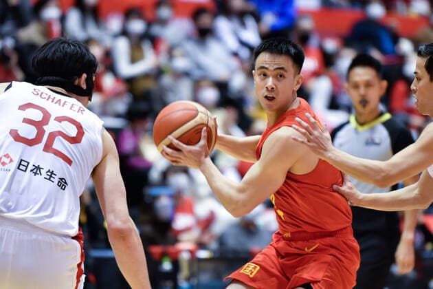(211127) -- SENDAI, Nov. 27, 2021 -- Zhao Jiwei (R) of China competes during a group B match between China and Japan of FIBA Basketball World Cup Asian Qualifiers at Xebio Arena in Sendai, Japan, on Nov. 27, 2021. ) (SP)JAPAN-SENDAI-FIBA WORLD CUP-ASIAN QUALIFIER-CHN VS JPN ZhangxXiaoyu 