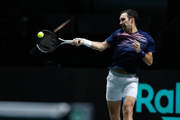 November 28, 2021, MADRID, MADRID, SPAIN: Mikhail Kukushkin of Kazakhstan in action during the Davis Cup Finals 2021, Group B, tennis match played between Canada and Kazakhstan at Madrid Arena pabilion on November 28, 2021, in Madrid, Spain. MADRID SPAIN - ZUMAa181 20211128_zaa_a181_004 Copyright: xOscarxJ.xBarrosox