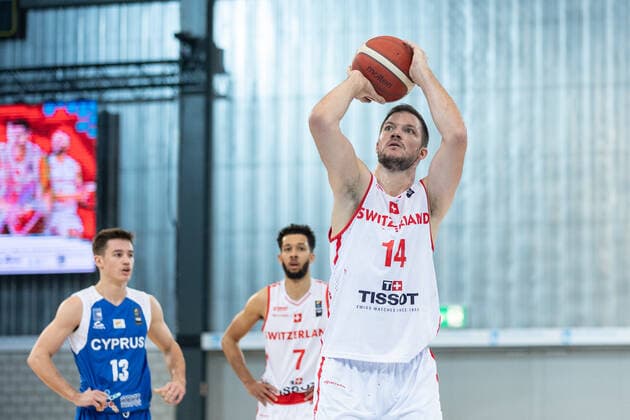 28.11.2021, Fribourg, Halle St. Leonard, EuroBasket 2025 1st Round Pre-Qualifiers: Switzerland - Cyprus, Jonathan Dubas (Switzerland) Fribourg Halle St. Leonard Fribourg Switzerland Copyright: xJustPictures.ch SirianexDavetx