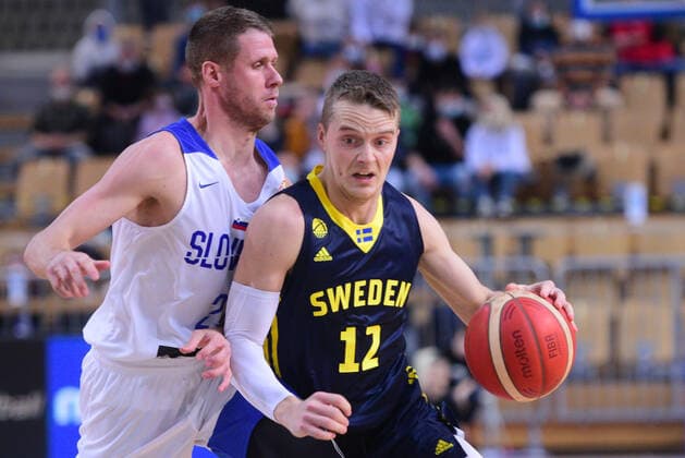 211128 Ludvig Hakanson of Sweden during the FIBA 2023 World Cup Qualifier basketball match between Slovenia and Sweden on November 28, 2021 in Koper, Slovenia. Photo: Martin Metelko BILDBYRAN Cop 277 basket basket world cup-qualifier basketball bbeng fiba basket 2021 slovenia slovenien sverige sweden vm-kval Copyright: MARTINxMETELKO BB211128ZH039