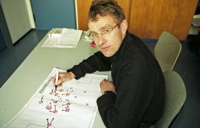 12.07.98 SSV Ulm 1846 Ralf Rangnick Deutschland, Ulm, 12.07.1998, Fussball, SSV Ulm 1846: Ralf Rangnick (Trainer). *** 12 07 98 SSV Ulm 1846 Ralf Rangnick Germany, Ulm, 12 07 1998, Football, SSV Ulm 1846 Ralf Rangnick Trainer