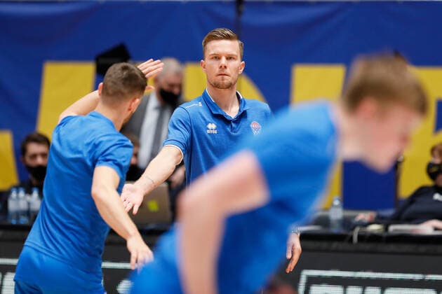 Basketball, WM Quali, Island - Russland Russia V Iceland - FIBA Basketball World Cup 2023 Qualifiers Martin Hermannsson (C) of Iceland looks on during the warm-up ahead of the FIBA Basketball World Cup 2023 Qualifying Tournament match between Russia and Iceland on November 29, 2021 at Yubileyny Sports Palace in Saint Petersburg, Russia. Saint Petersburg Russia  Copyright: xMikexKireevx originalFilename:kireev-notitle211129_npeGQ.jpg