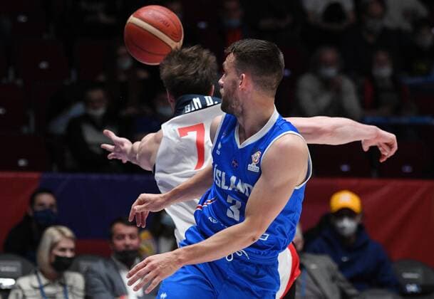 Basketball, WM Quali, Island - Russland Russia Basketball 2023 World Cup Qualifiers Iceland - Russia 6708436 29.11.2021 Iceland?s Aegir Steinarsson losses the ball during the Basketball World Cup 2023 qualifying match between Iceland and Russia at Yubileyniy Complex in St. Petersburg, Russia. Alexei Danichev Sputnik St. Petersburg Russia  Copyright: xAlexeixDanichevx