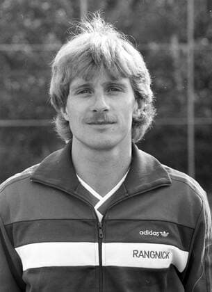 17.07.85 VfB Stuttgart II Fototermin 1985 1986 Deutschland, Stuttgart, 17.07.1985, Fussball, Amateure, VfB Stuttgart II Fototermin Saison 1985 1986: Ralf Rangnick (Trainer).