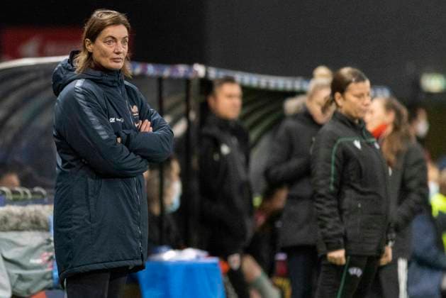 Women s World Cup - UEFA Qualifiers - Group I - France v Wales - Stade de Roudourou, Guingamp, France - November 30, 2021. France s Coach Corinne Diacre during the game FOOTBALL FEMININ : France vs Pays de Galles - Qualification Mondial 2023 - Guingamp - 30 11 2021 JeremiasGonzalez Panoramic 