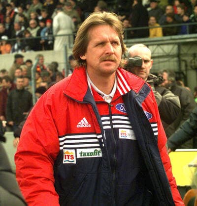 07.03.99 SSV Ulm 1846 - 1. KC Köln Deutschland, Ulm, 07.03.1999, Fussball, 2. Bundesliga, SSV Ulm 1846 - 1. KC Köln (2:2): Bernd Schuster (Trainer 1. KC Köln). *** 07 03 99 SSV Ulm 1846 1 KC Köln Germany, Ulm, 07 03 1999, Football, 2 Bundesliga, SSV Ulm 1846 1 KC Köln 2 2 Bernd Schuster Coach 1 KC Köln