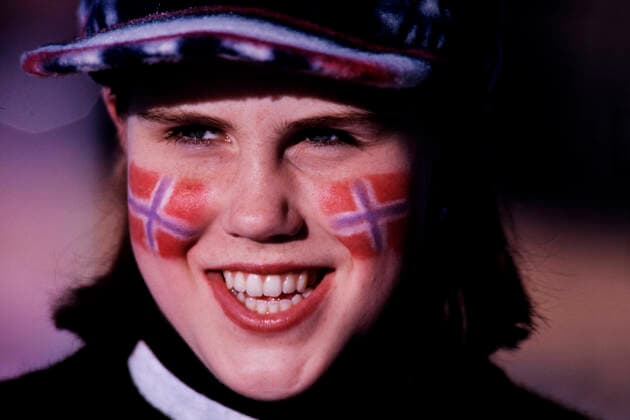 ZUSCHAUER in LILLEHAMMER Olympische Winterspiele 1994 in Lillehammer vom 12. bis zum 27. Februar 1994 am 14. 02.1994 in Lillehammer *** spectators in lillehammer olympic winter games 1994 in lillehammer from 12 to 27 february 1994 on 14 02 1994 in lillehammer