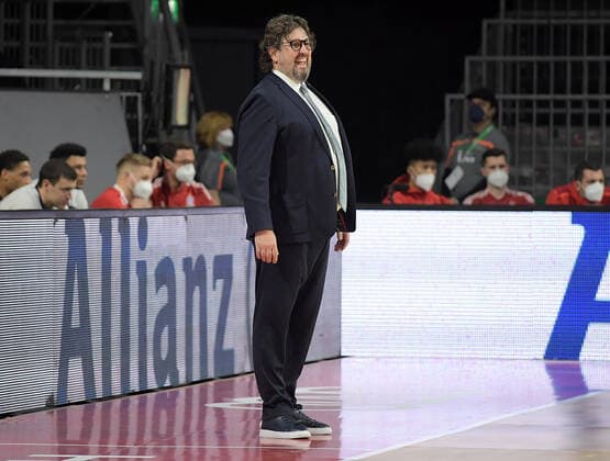 02.12.2021, xemx, Basketball EuroLeague, FC Bayern Muenchen - LCLC ASVEL Vileurbanne emspor, v.l. Cheftrainer Andrea Trinchieri (FC Bayern Basketball) Muenchen