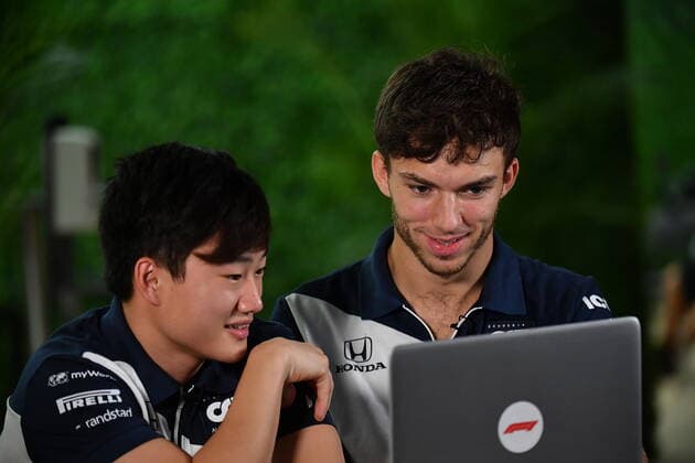 Formel 1 Großer Preis von Saudi-Arabien 02.12.2021, Jeddah Corniche Circuit, Dschidda, Formel 1 Großer Preis von Saudi-Arabien ,im Bild Yuki Tsunoda (JPN), Scuderia AlphaTauri Honda, Pierre Gasly (FRA), Scuderia AlphaTauri Honda