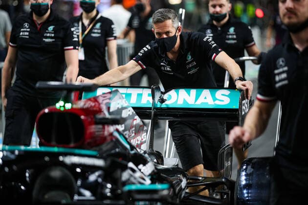 Mercedes AMG F1 GP W12 E Performance, mechanical detail of rear wing during the Formula 1 stc Saudi Arabian Grand Prix 2021, 21th round of the 2021 FIA Formula One World Championship, WM, Weltmeisterschaft from December 3 to 5, 2021 on the Jeddah Corniche Circuit, in Jeddah, Saudi Arabia - F1 - SAUDI ARABIAN GRAND PRIX 2021 DPPI Panoramic  20211202_GOODEN_FGO06737
