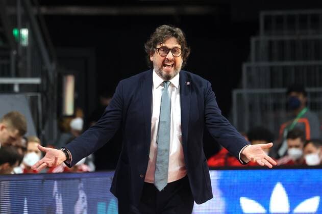 Bayerns - Head Coach Andrea TRINCHIERI. Basketball, FC Bayern - Villeurbanne, am 2.12.2021, Basketball Euroleague, FC Bayern Basketball - LDLC ASVEL Villeurbanne, Saison 2021-2022 in Muenchen, A U D I D O M E, Deutschland. Quelle Copyright Credit : Oryk HAIST