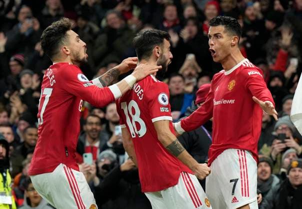 Bilder des Jahres 2021, Sport 12 Dezember Sport Themen der Woche KW48 Sport Bilder des Tages Manchester, England, 2nd December 2021. Cristiano Ronaldo of Manchester United, ManU celebrates scoring their second goal during the Premier League match at Old Trafford, Manchester. Picture credit should read: Andrew Yates Sportimage EDITORIAL USE ONLY. No use with unauthorised audio, video, data, fixture lists, club league logos or live services. Online in-match use limited to 120 images, no video emulation. No use in betting, games or single club league player publications. SPI-1374-0079