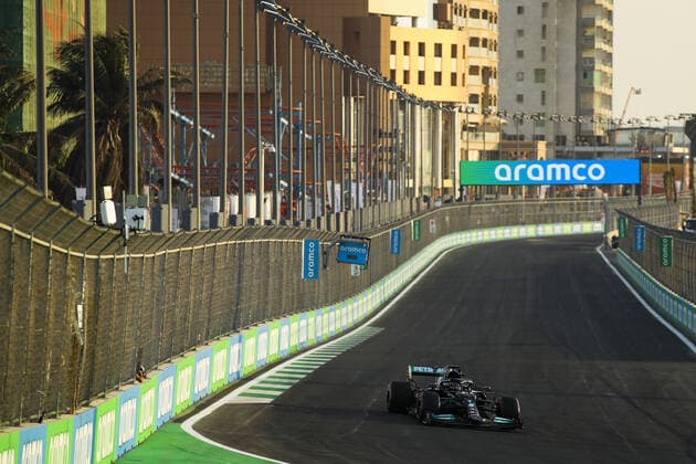 44 HAMILTON Lewis (gbr), Mercedes AMG F1 GP W12 E Performance, action during the Formula 1 stc Saudi Arabian Grand Prix 2021, 21th round of the 2021 FIA Formula One World Championship, WM, Weltmeisterschaft from December 3 to 5, 2021 on the Jeddah Corniche Circuit, in Jeddah, Saudi Arabia - F1 - SAUDI ARABIAN GRAND PRIX 2021 DPPI Panoramic  FGO06937
