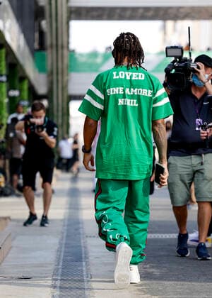 Formel 1, GP Saudi-Arabien in Dschidda, Ankunft von Lewis Hamilton 44 Lewis Hamilton (GBR, Mercedes-AMG Petronas F1 Team), F1 Grand Prix of Saudi Arabia at Jeddah Corniche Circuit on December 3, 2021 in Jeddah, Saudi Arabia. (Photo by HOCH ZWEI) Jeddah Saudi Arabia