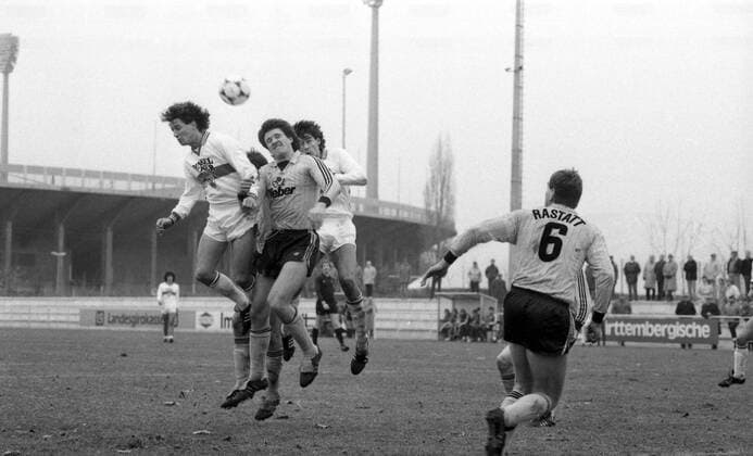 16.11.85 VfB Stuttgart II - FC Rastatt 04 Deutschland, Stuttgart, 16.11.1985, Fussball, Amateure, VfB Stuttgart II - FC Rastatt 04: (VfB Stuttgart II). *** 16 11 85 VfB Stuttgart II FC Rastatt 04 Germany, Stuttgart, 16 11 1985, Football, Amateurs, VfB Stuttgart II FC Rastatt 04 VfB Stuttgart II