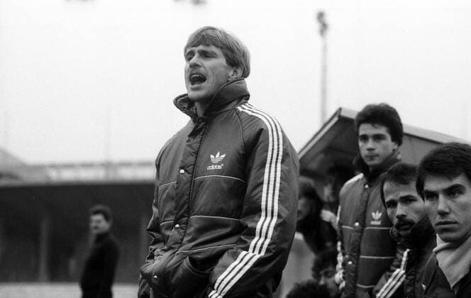 16.11.85 VfB Stuttgart II - FC Rastatt 04 Deutschland, Stuttgart, 16.11.1985, Fussball, Amateure, VfB Stuttgart II - FC Rastatt 04: Ralf Rangnick (Trainer VfB Stuttgart II). *** 16 11 85 VfB Stuttgart II FC Rastatt 04 Germany, Stuttgart, 16 11 1985, football, amateurs, VfB Stuttgart II FC Rastatt 04 Ralf Rangnick coach VfB Stuttgart II