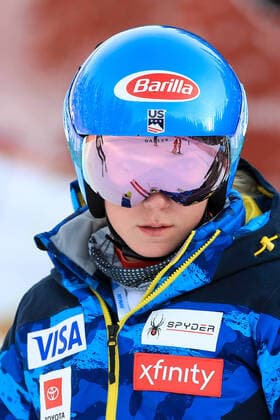 ALPINE SKIING - FIS WC Lake Louise LAKE LOUISE,CANADA,03.DEC.21 - ALPINE SKIING - FIS World Cup, downhill, ladies. Image shows Mikaela Shiffrin (USA). Keywords: course inspection.  GEPAxpictures xMarioxBuehner