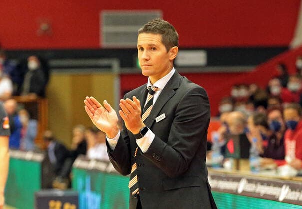 03.12.2021, xovx, Basketball 1. Bundesliga, easy Credit BBL, JobStairs Gießen 46ers - ratiopharm Ulm Trainer Jaka Lakovic (ratiopharm Ulm) Gießen Sporthalle Ost Hessen Deutschland (DE)