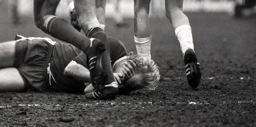01.04.78 FC St. Pauli - VfB Stuttgart Deutschland, Hamburg, 01.04.1978, Fussball, Bundesliga, FC St. Pauli - VfB Stuttgart (1:1): Dieter Hoeneß (VfB Stuttgart). *** 01 04 78 FC St Pauli VfB Stuttgart Germany, Hamburg, 01 04 1978, Football, Bundesliga, FC St Pauli VfB Stuttgart 1 1 Dieter Hoeneß VfB Stuttgart