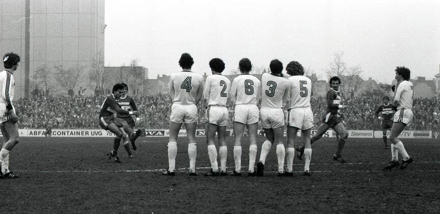 01.04.78 FC St. Pauli - VfB Stuttgart Deutschland, Hamburg, 01.04.1978, Fussball, Bundesliga, FC St. Pauli - VfB Stuttgart (1:1): Hansi Müller (VfB Stuttgart). *** 01 04 78 FC St Pauli VfB Stuttgart Germany, Hamburg, 01 04 1978, Football, Bundesliga, FC St Pauli VfB Stuttgart 1 1 Hansi Müller VfB Stuttgart