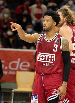 03.12.2021, xsltx, Basketball BBL Bundesliga, Giessen 46ers - ratiopharm ulm emspor, v.l. Brayon Blake - Small Forward (Jobstairs Gießen 46ers) (DFL DFB REGULATIONS PROHIBIT ANY USE OF PHOTOGRAPHS as IMAGE SEQUENCES and or QUASI-VIDEO) Giessen
