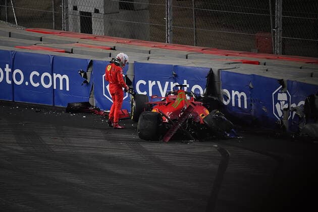 Formel 1 Großer Preis von Saudi-Arabien 03.12.2021, Jeddah Corniche Circuit, Dschidda, Formel 1 Großer Preis von Saudi-Arabien ,im Bild Unfall von Charles Leclerc (MCO), Scuderia Ferrari Mission Winnow