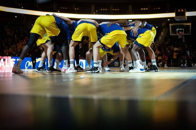 Basketball Berlin 03.12.2021 Saison 2021 2022 Euroleague Regular Season Alba Berlin - AX Armani Exchange Mailand Teamvorstellung Alba Huddle vor dem Spiel