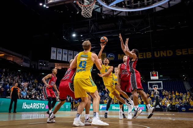 Basketball Berlin 03.12.2021 Saison 2021 2022 Euroleague Regular Season Alba Berlin - AX Armani Exchange Mailand Maodo Lo (Alba Berlin, No.00)