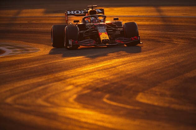 33 VERSTAPPEN Max (nld), Red Bull Racing Honda RB16B, action during the Formula 1 stc Saudi Arabian Grand Prix 2021, 21th round of the 2021 FIA Formula One World Championship, WM, Weltmeisterschaft from December 3 to 5, 2021 on the Jeddah Corniche Circuit, in Jeddah, Saudi Arabia - F1 - SAUDI ARABIAN GRAND PRIX 2021 DPPI Panoramic  00121043_FG0O1870.JPG