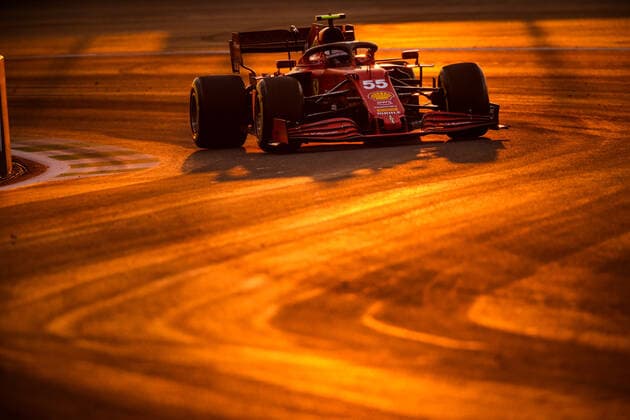 55 SAINZ Carlos (spa), Scuderia Ferrari SF21, action during the Formula 1 stc Saudi Arabian Grand Prix 2021, 21th round of the 2021 FIA Formula One World Championship, WM, Weltmeisterschaft from December 3 to 5, 2021 on the Jeddah Corniche Circuit, in Jeddah, Saudi Arabia - F1 - SAUDI ARABIAN GRAND PRIX 2021 DPPI Panoramic  20211204_GOODEN_FG0O1902