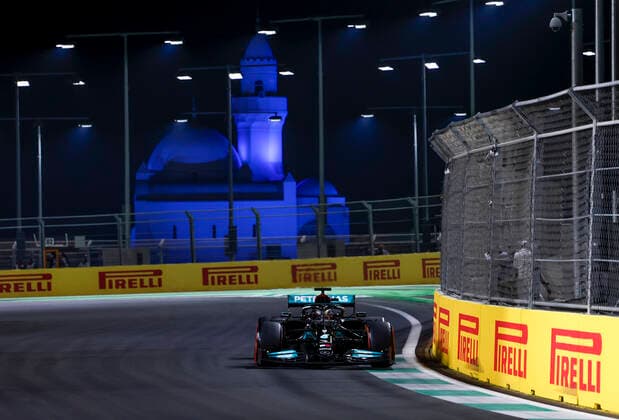 44 Lewis Hamilton (GBR, Mercedes-AMG Petronas F1 Team), F1 Grand Prix of Saudi Arabia at Jeddah Corniche Circuit on December 4, 2021 in Jeddah, Saudi Arabia. (Photo by HOCH ZWEI) Jeddah Saudi Arabia