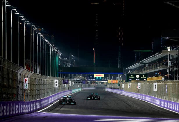 77 Valtteri Bottas (FIN, Mercedes-AMG Petronas F1 Team), 44 Lewis Hamilton (GBR, Mercedes-AMG Petronas F1 Team), F1 Grand Prix of Saudi Arabia at Jeddah Corniche Circuit on December 4, 2021 in Jeddah, Saudi Arabia. (Photo by HOCH ZWEI) Jeddah Saudi Arabia