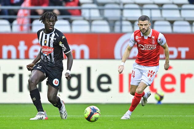 Batista Mendy (Angers) FOOTBALL : Reims vs Angers - Ligue1 - 05 12 2021 JBAutissier Panoramic 