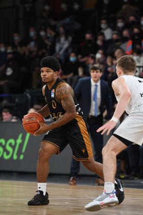 Basketball I Herren I Saison 2021-2022 I Bundesliga I 9. Spieltag I Hamburg Towers - Basketball Loewen Braunschweig I 05.12.2021 Tookie Brown ( 0, Point Guard, Basketball Loewen Braunschweig) Lueneburg edel-optics.de Arena Hamburg Deutschland Copyright: xLobeca Hannigx