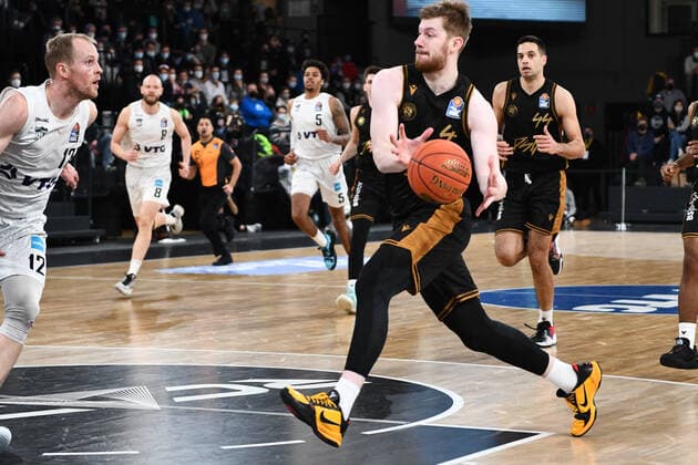 Basketball I Herren I Saison 2021-2022 I Bundesliga I 9. Spieltag I Hamburg Towers - Basketball Loewen Braunschweig I 05.12.2021 Luc van Slooten ( 4, Small Forward, Basketball Loewen Braunschweig) Lueneburg edel-optics.de Arena Hamburg Deutschland Copyright: xLobeca Hannigx