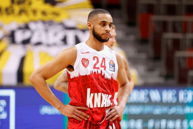 05.12.2021, Basketball, BBL 2021, 2022, 9. Spieltag, MHP Riesen Ludwigsburg - s.Oliver Wuerzburg, GER, Ludwigsburg, MHP Arena Bild: v. li. Enttaeuschung bei Cameron Hunt (s.Oliver Wuerzburg) Copyright: HMBxMedia xHeikoxBecker