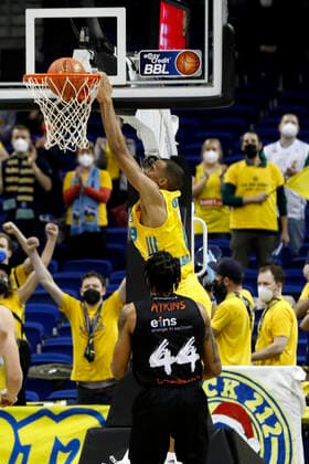 05.12.2021, easyCredit Basketball Bundesliga, BBL, Saison 2021 2022, Herren, Alba Berlin - Chemnitz Niners Louis Olinde, Alba Berlin Berlin Mercedes Benz Arena Berlin Germany