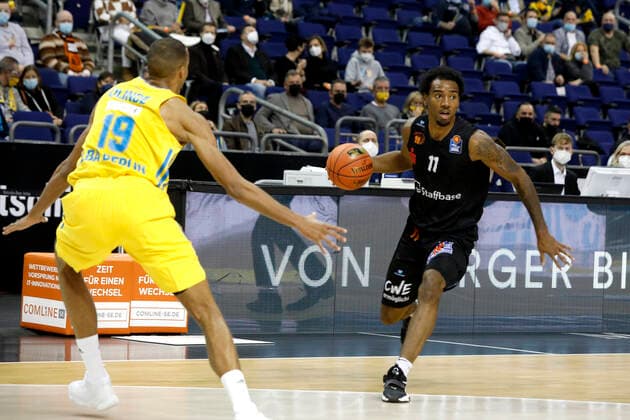 05.12.2021, easyCredit Basketball Bundesliga, BBL, Saison 2021 2022, Herren, Alba Berlin - Chemnitz Niners Isiaha Mike, Niners Chemnitz Berlin Mercedes Benz Arena Berlin Germany